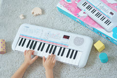 Yamaha PSS E30 Lasten Kosketinsoittimet (Valkoinen)