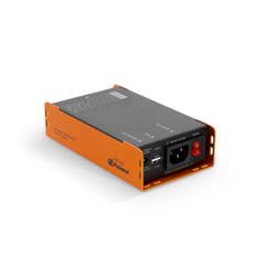 Palmer PWT 12 IEC - Yleiskäyttöinen virtalähde pedalboardille USB-liitännällä