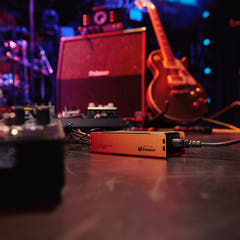 Palmer PWT 12 IEC - Yleiskäyttöinen virtalähde pedalboardille USB-liitännällä