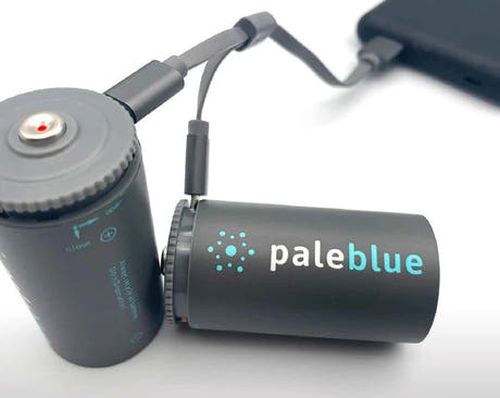 Pale Blue Ladattava Li-ion D-akku, 2 kpl