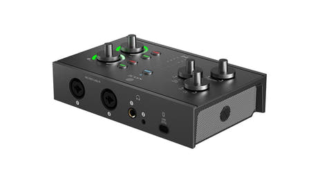 iCon Panel 4 USB-äänikortit, 2 mikrofoniesivahvistinta
