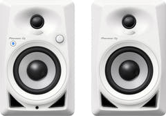 Audio-Technica AT-LP60XBT-WH + Pioneer DM-40BT-W Bluetooth kaiuttimet.