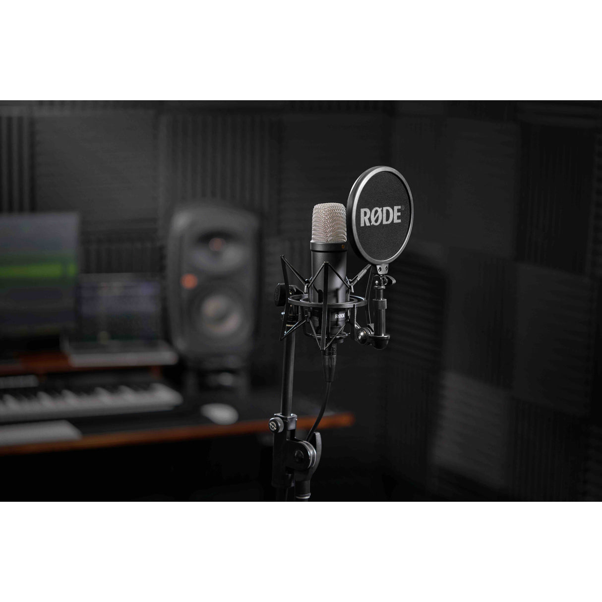 RØDE NT1 Signature Series -studiomikrofoni (musta)