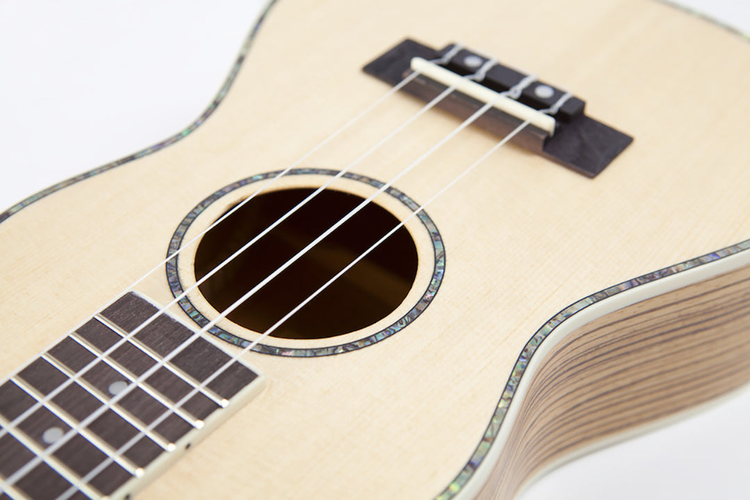 Reno RU320 Grand Konsertti Ukulelet (Luonnollinen)