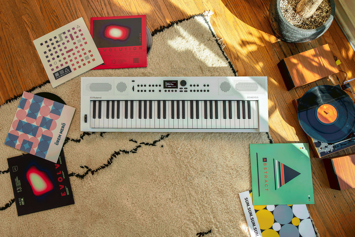 Roland GO:KEYS 3 Starter Pack (Midnight Blue )