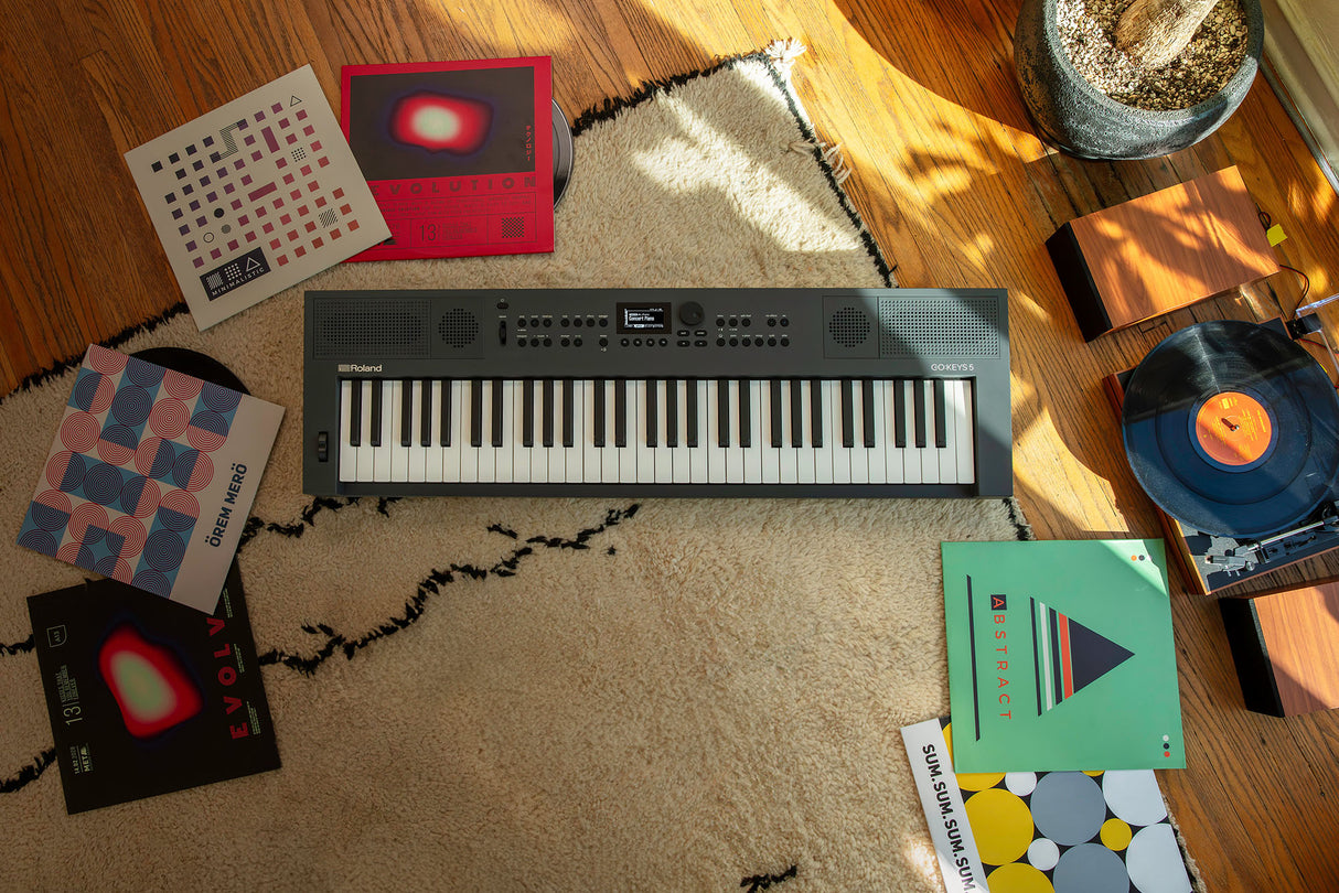 Roland GO:KEYS 5 Starter Pack (Graphite)