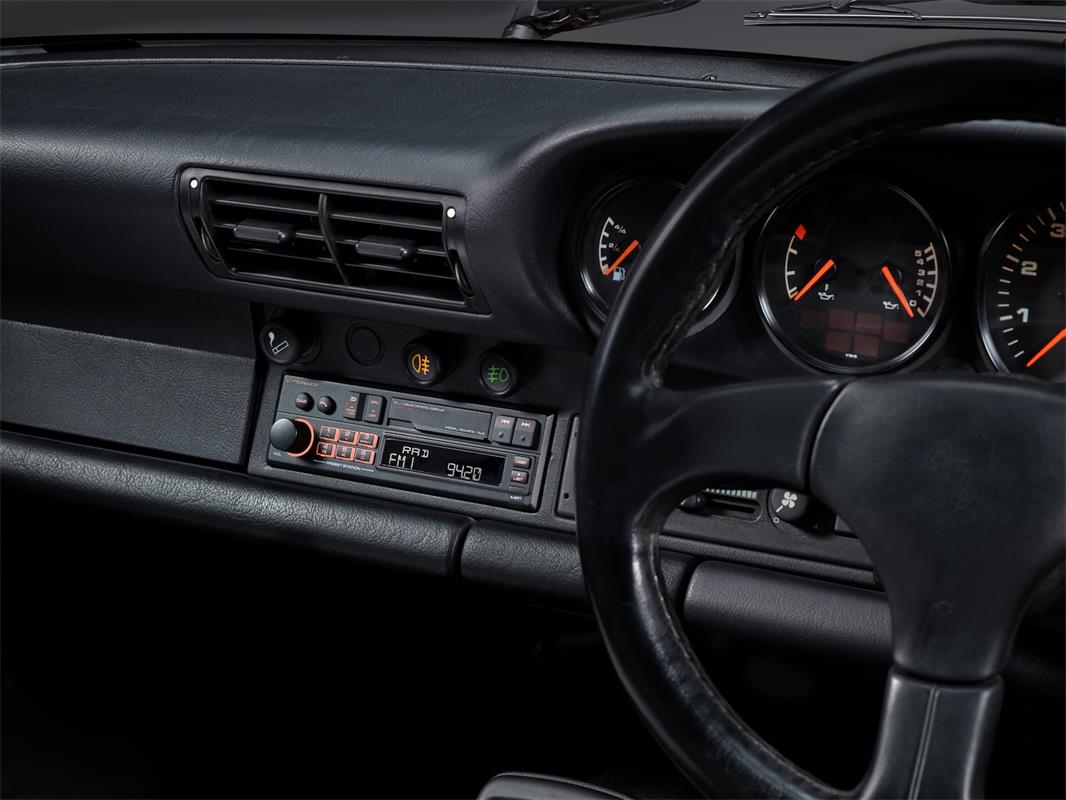 Pioneer SXT-C10PS Retro Autoradio DAB+ ja Bluetooth