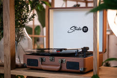 Studio 57 Dolly Levysoitin (Ruskea) Paketti
