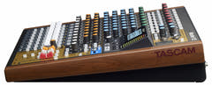 Tascam Model 12 analogimikseri ja 12-raita digitaalinen moninauhuri