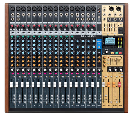 Tascam Model 24 analogimikseri ja 24 raidallinen digitaalinen nauhoitin