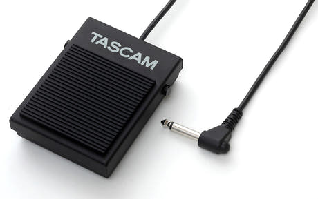 Tascam RC-1F virtakytkin