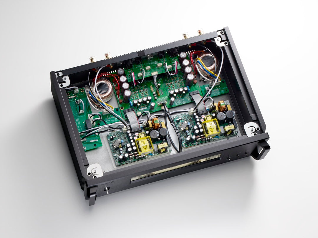 TEAC AP-701 Stereo/Mono Vahvistin (Hopea)