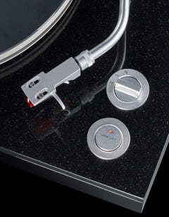 TEAC TN-5BB Levysoitin (Musta)