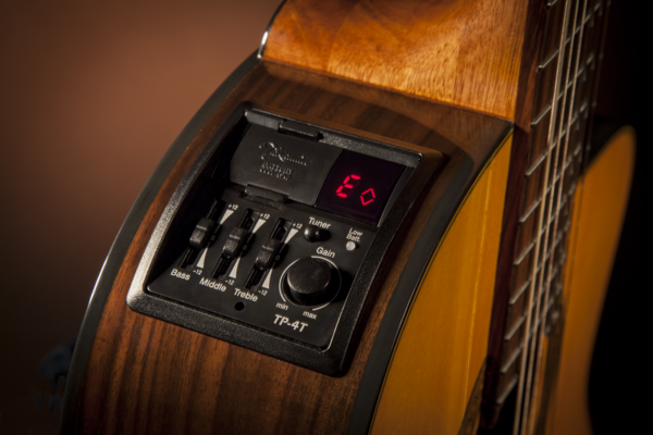 Takamine gc5ce-iltainen klassinen espanjalainen kitara (luonto)