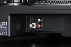 Technics SL-1210 MK7 Levysoitin (Musta)