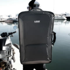 UDG Urbanite MIDI-ohjaimet Backpack Large Musta