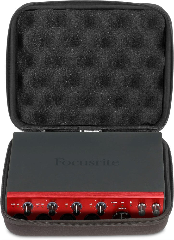 UDG Creator Focusrite Scarlett 2i2/4i4 4th Gen/Clarett+ 4Pre/2Pre -kova kotelo, musta