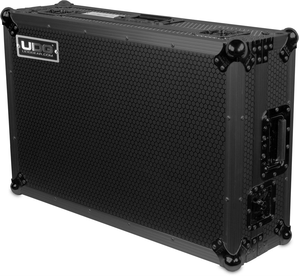 UDG Ultimate -lentolaukku Denon SC Live 2 Blk Plus (W)