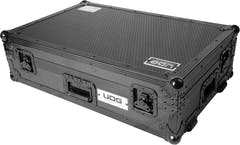 UDG Ultimate kuljetus case Pioneer Opus-Quad Musta Plus (W)