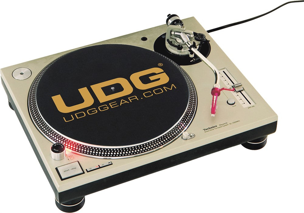 UDG Levysoittimen Slipmat Set Musta / Kultainen