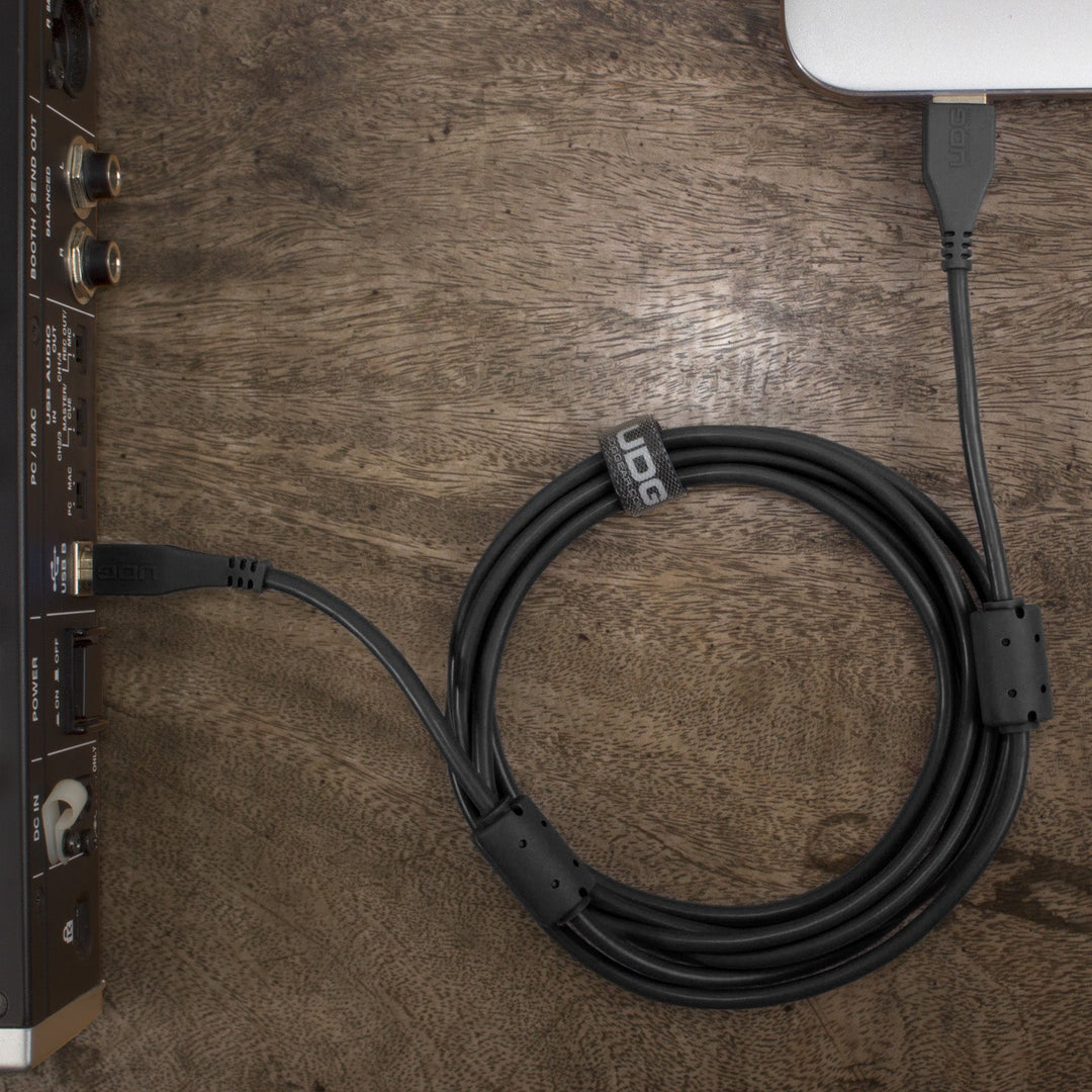 UDG Ultimate audio-kaapeli USB 2.0 A-B musta suora 2m