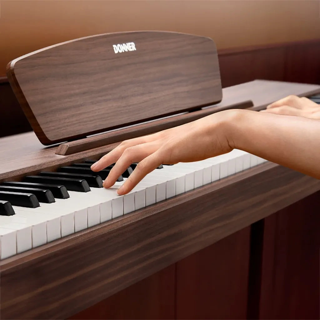 Donner DDP-80 sähköpiano pähkinä
