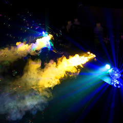 Light4Me GIG SET 2 Juhlapaketti – Røgmaskine, Boblemaskine & 4-i-1 Lyseffekt