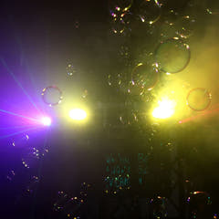 Light4Me GIG SET 2 Juhlapaketti – Røgmaskine, Boblemaskine & 4-i-1 Lyseffekt