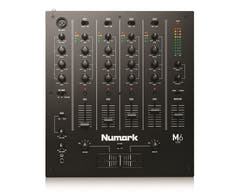 Numark M6-USB-mikseri (musta)