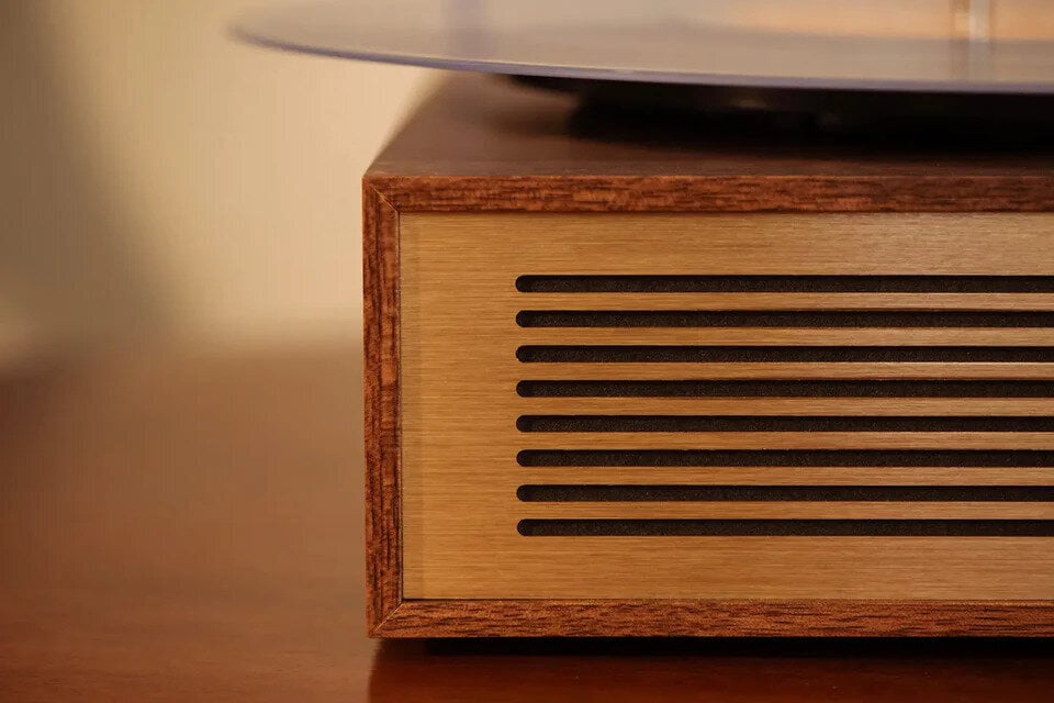 Crosley Miles Levysoitin, pähkinä