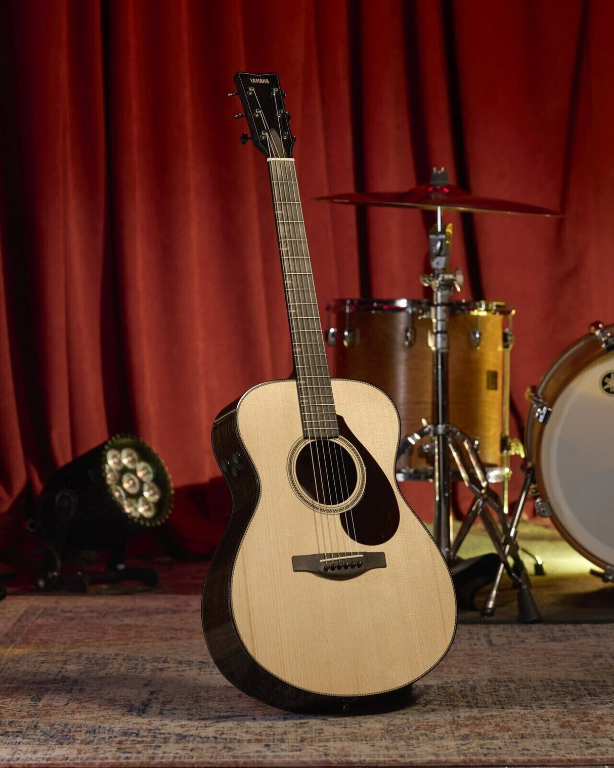 Yamaha FG9 RX Western-kitara (Luonnollinen)