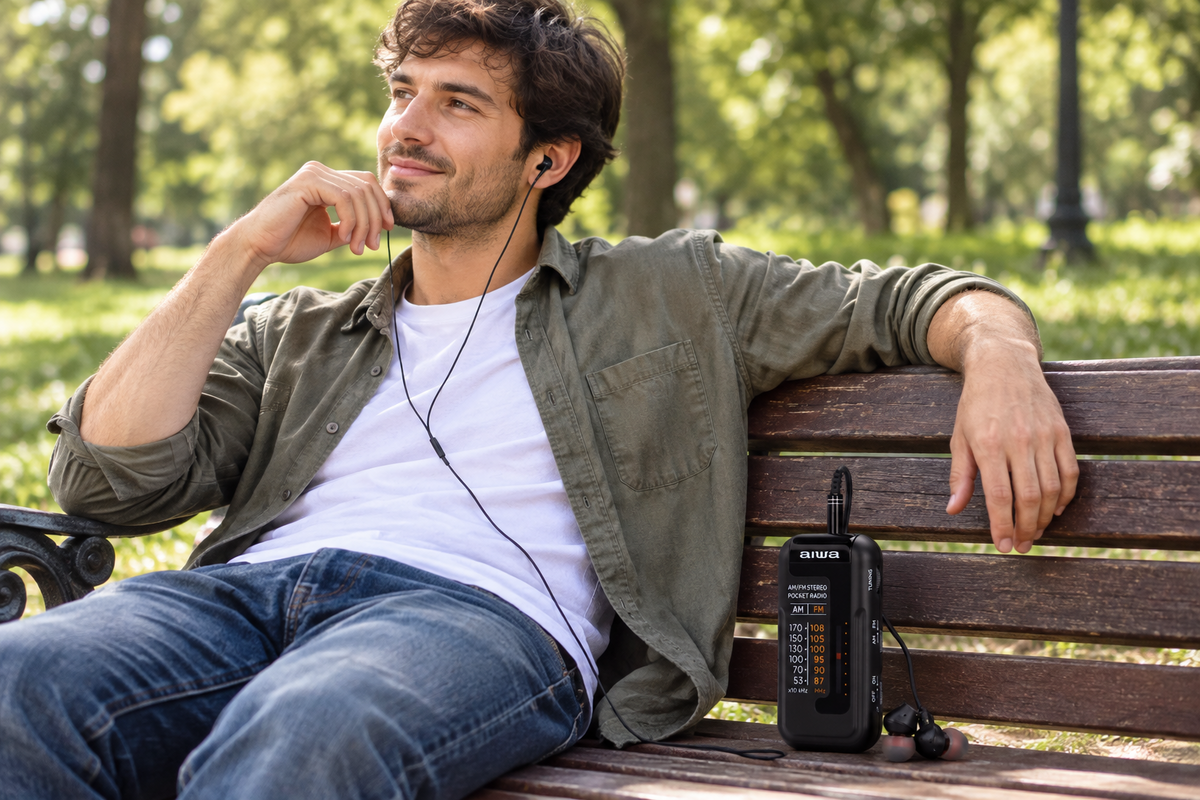 Aiwa RM-10BK kannettava radio, musta
