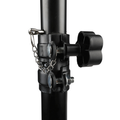 Kaiutinjalusta Tripod Musta turvatapilla
